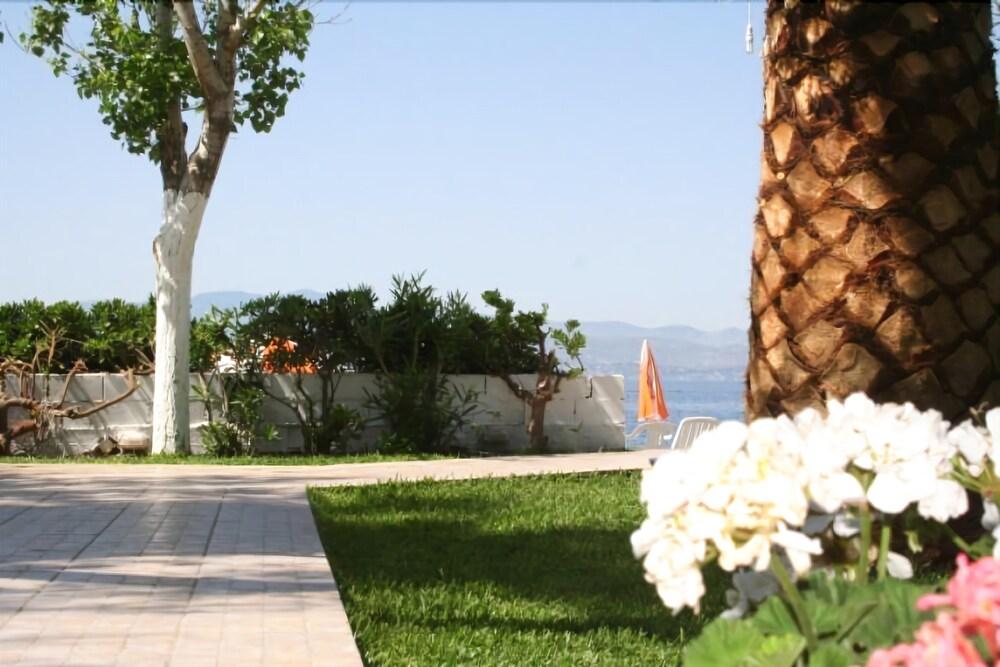 אמרינתוס Posidonia Pension מראה חיצוני תמונה