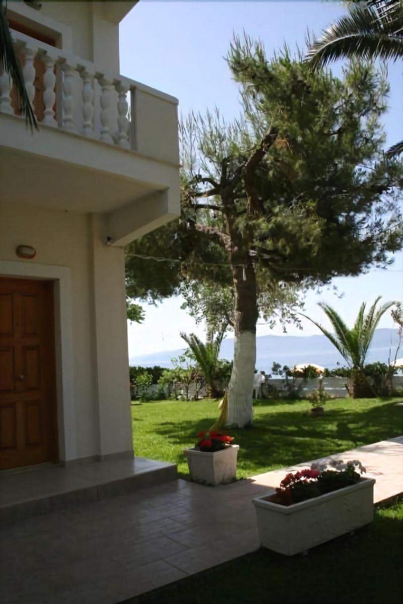 אמרינתוס Posidonia Pension מראה חיצוני תמונה