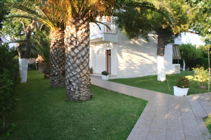 אמרינתוס Posidonia Pension מראה חיצוני תמונה