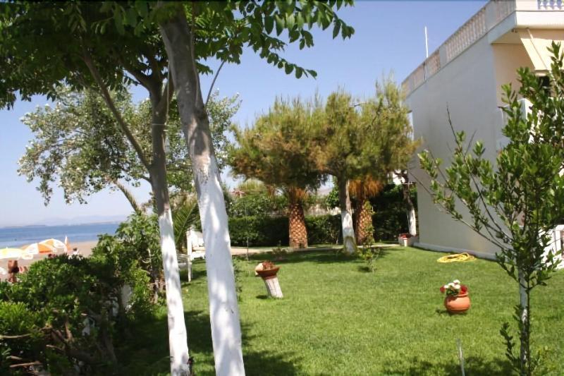 אמרינתוס Posidonia Pension מראה חיצוני תמונה