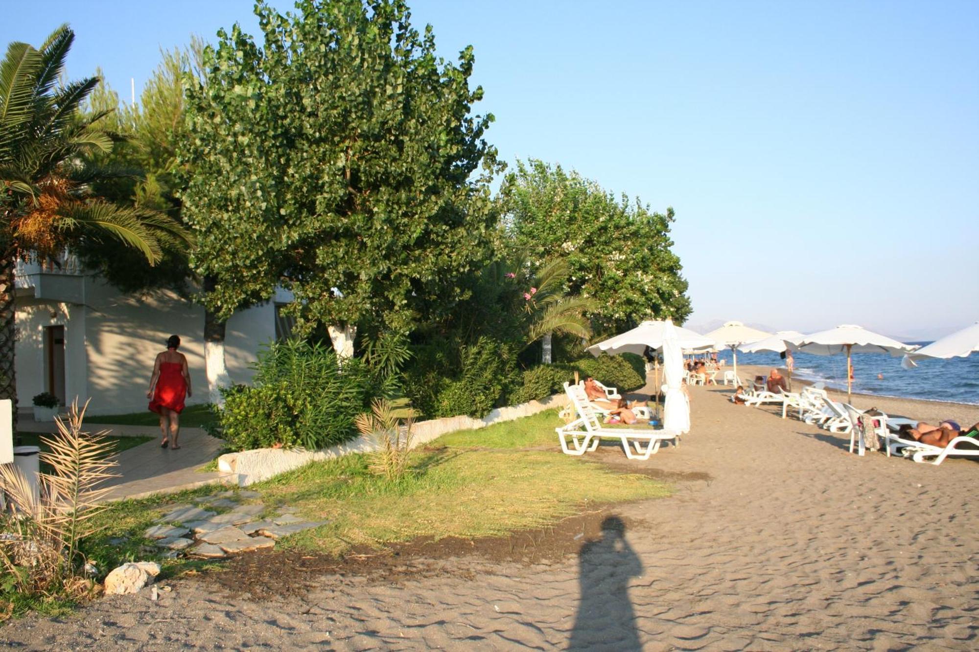 אמרינתוס Posidonia Pension מראה חיצוני תמונה