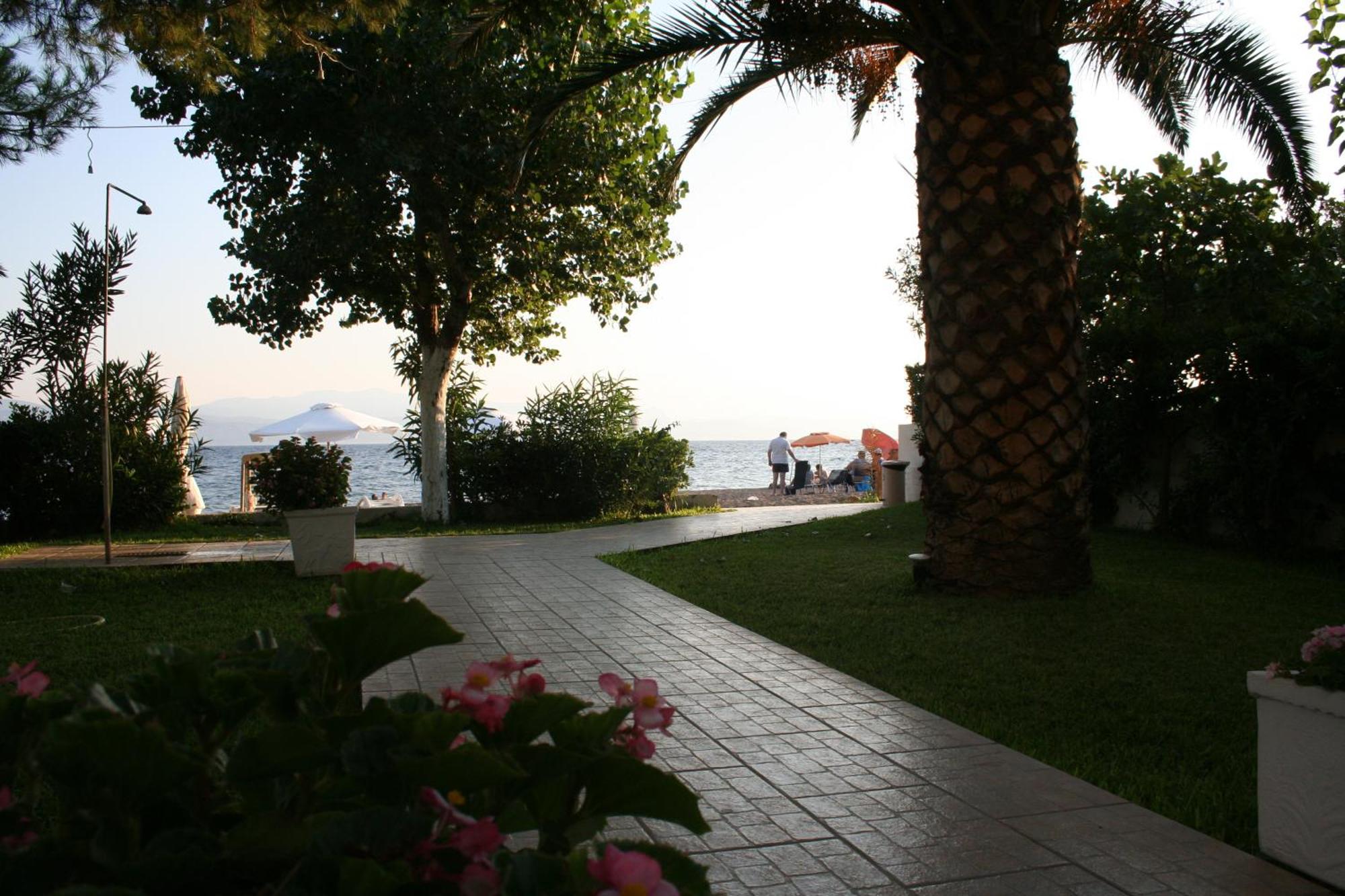 אמרינתוס Posidonia Pension מראה חיצוני תמונה